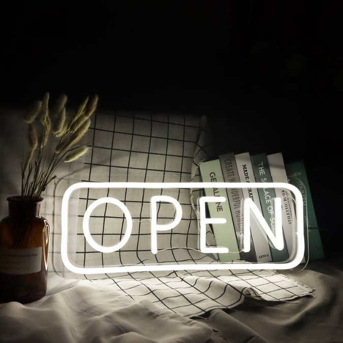 Open LED Neon Sign Schriftzug – SoNeon